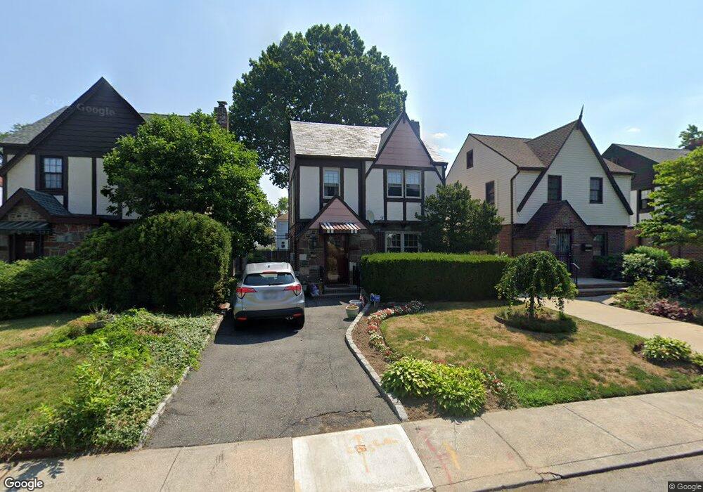 8609 253rd St, Bellerose, NY 11426 - photo 1