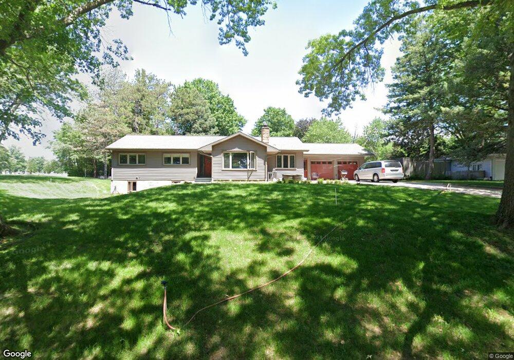 1121 W 16th St, Cedar Falls, IA 50613 - photo 1