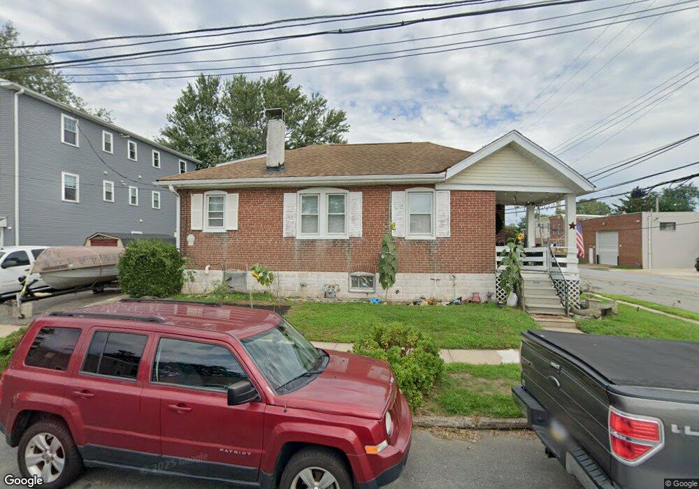 346 Iroquois St, Essington, PA 19029 - photo 1