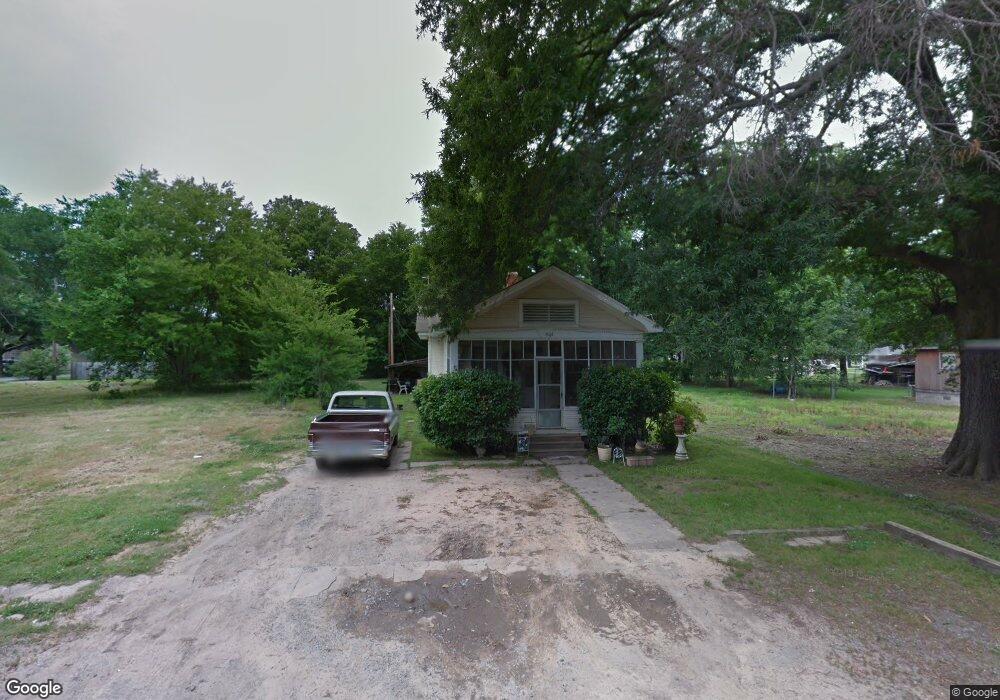 803 E 8th St, Stuttgart, AR 72160 - photo 1