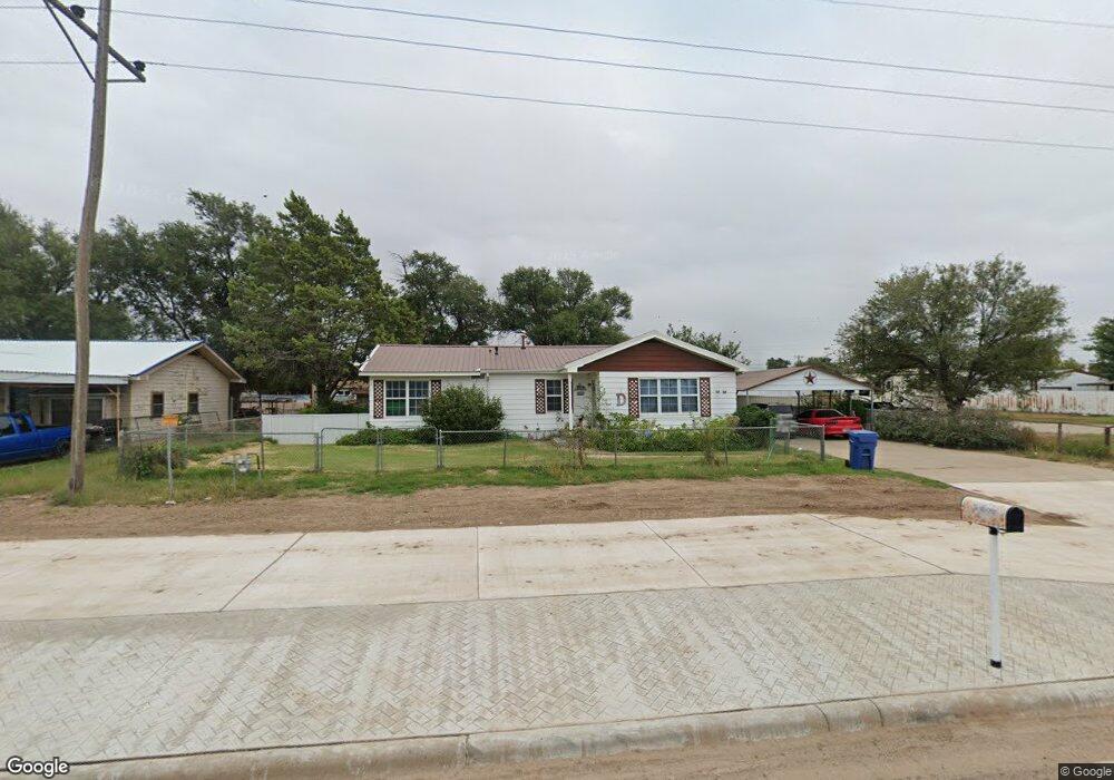 818 N Maddox Ave, Dumas, TX 79029 - photo 1