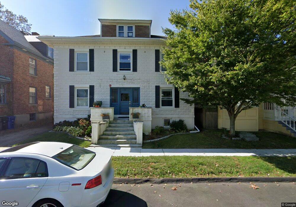 23 Bedlow Ave unit 4, Newport, RI 02840 - photo 1