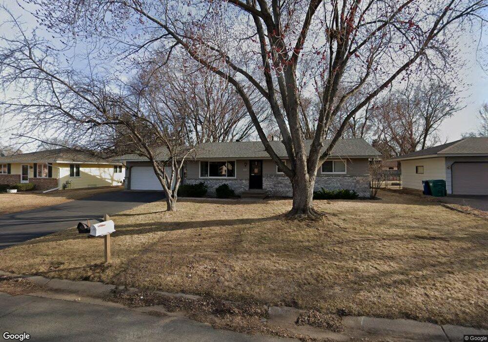 10121 96th Place N, Maple Grove, MN 55369 - photo 1