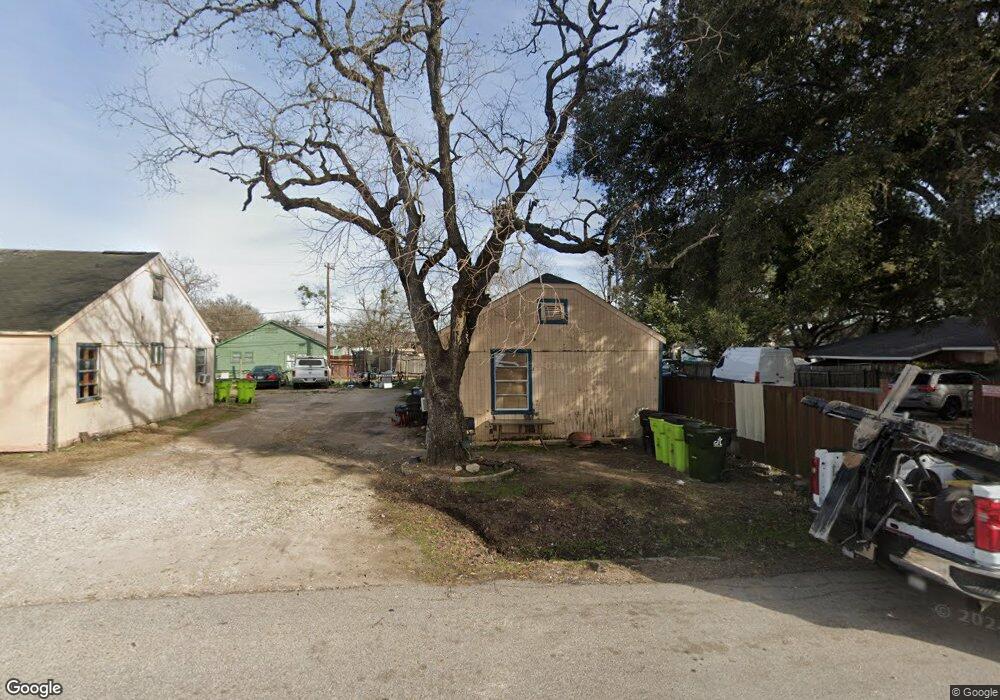 1019 Lawrence St, Rosenberg, TX 77471 - photo 1