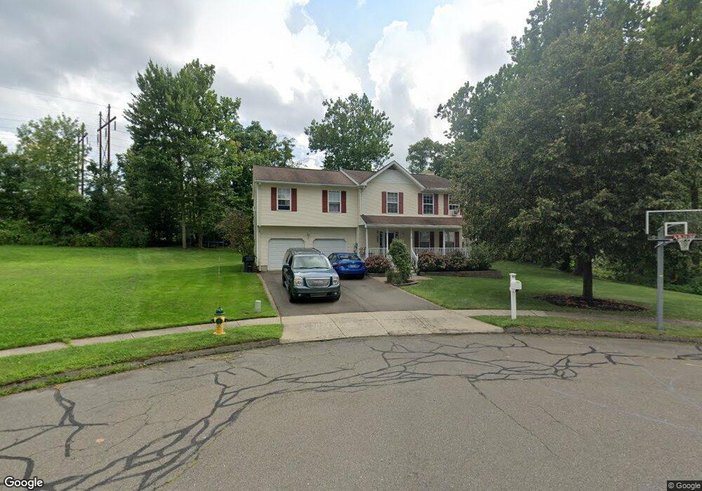 53 Horseshoe Ln, Middletown, CT 06457 - photo 1