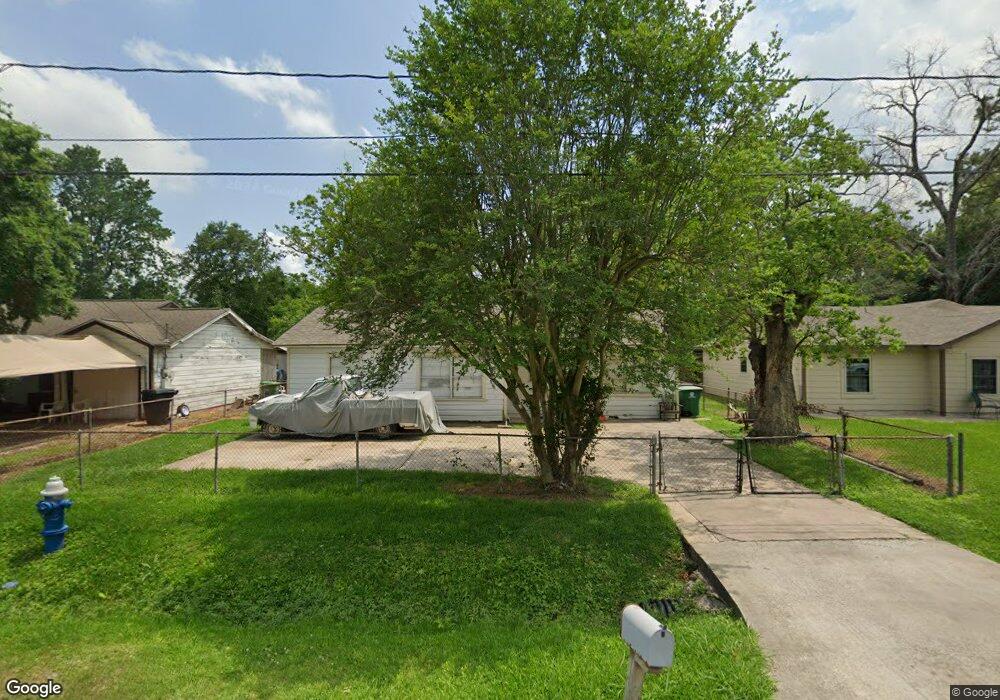 7622 Sundown Dr, Houston, TX 77028 - photo 1
