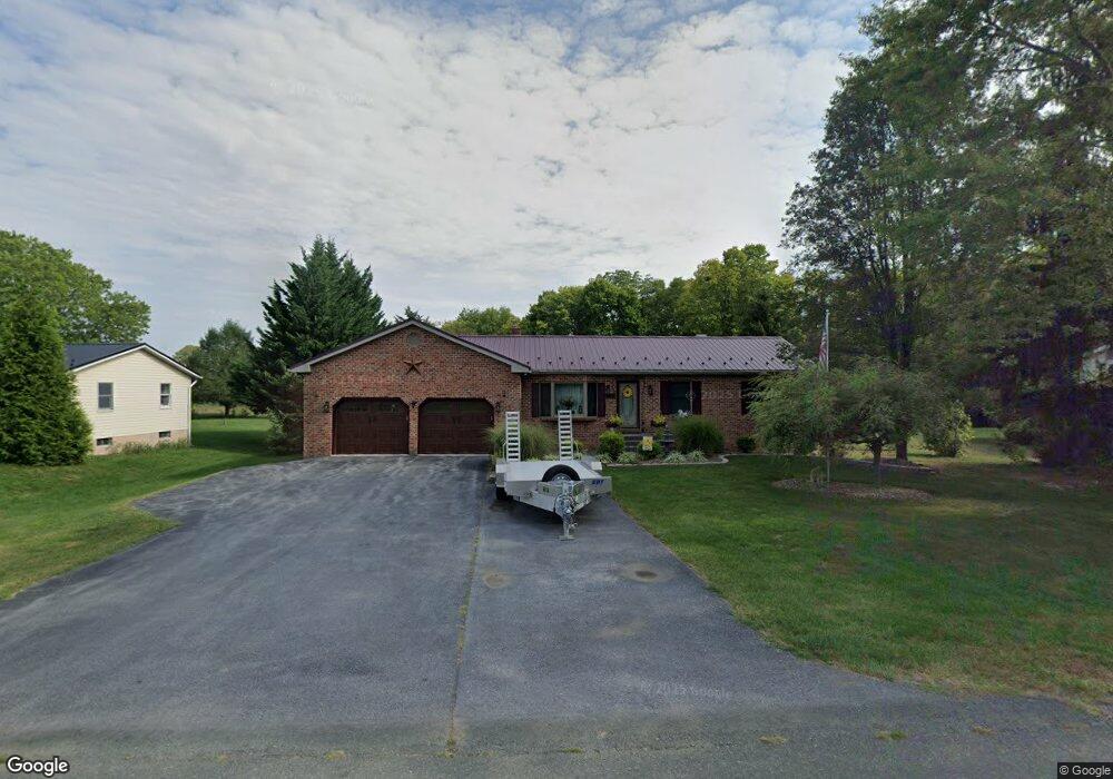 1644 Farm Ln, Greencastle, PA 17225 - photo 1