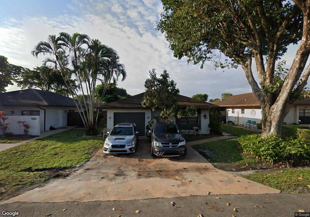 5388 Mendoza St unit 88B, West Palm Beach, FL 33415 - photo 1