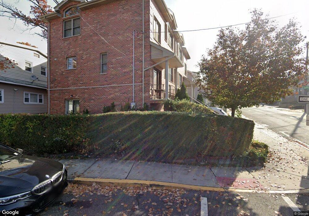 431 Lafayette Ave, Cliffside Park, NJ 07010 - photo 1