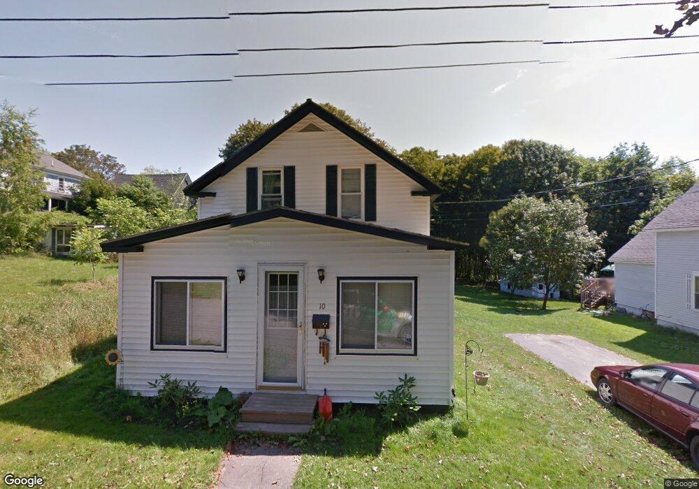 10 Dexter St, Dexter, ME 04930 - photo 1