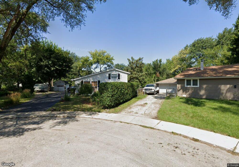 1626 Sacramento Ct, Carpentersville, IL 60110 - photo 1