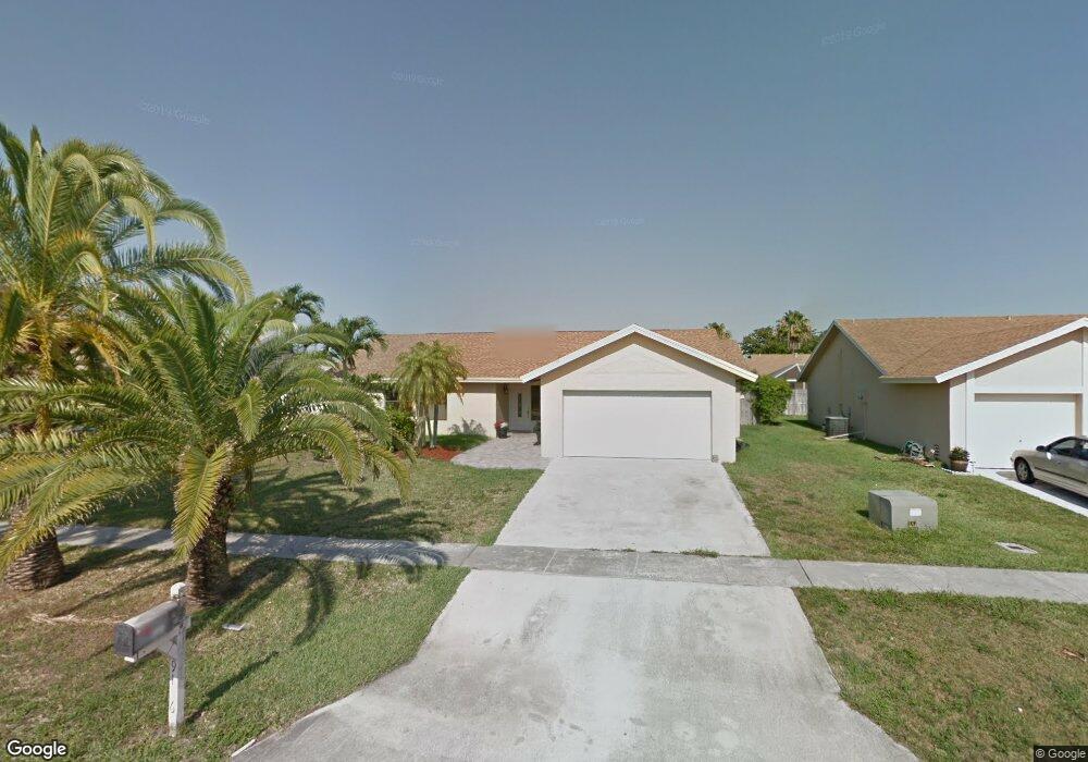 9156 Bedford Dr, Boca Raton, FL 33434 - photo 1