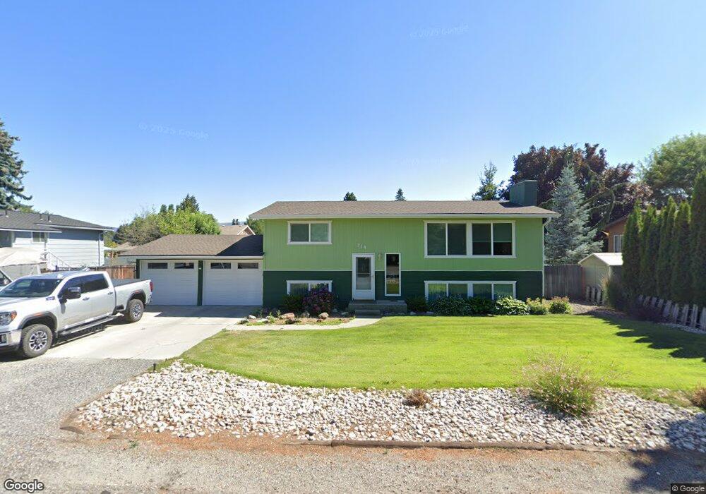 714 14th St NE, East Wenatchee, WA 98802 - photo 1