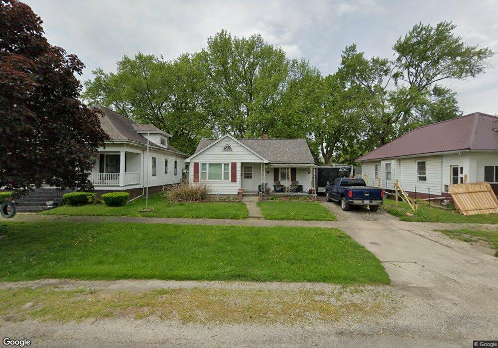 817 N 20th St, Mattoon, IL 61938 - photo 1