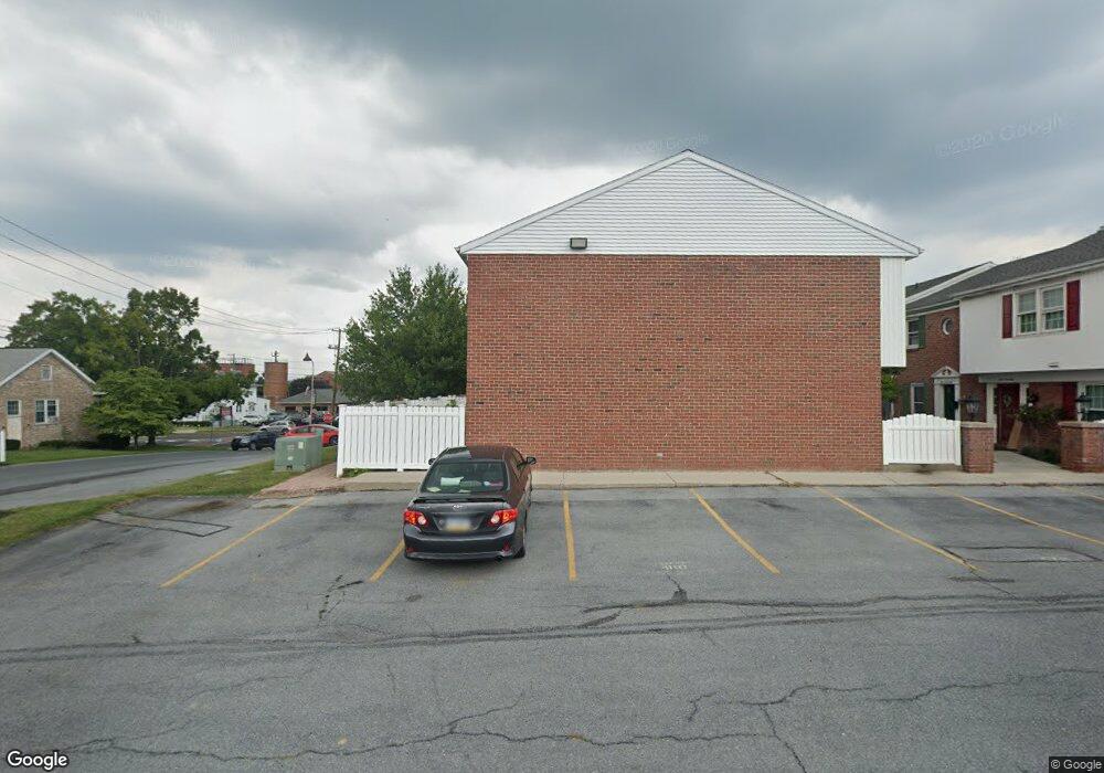 474 W Chocolate Ave, Hershey, PA 17033 - photo 1