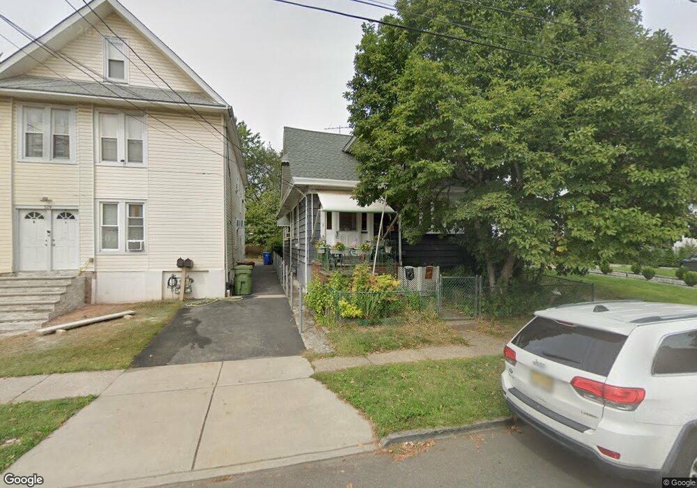 521 E Price St, Linden, NJ 07036 - photo 1