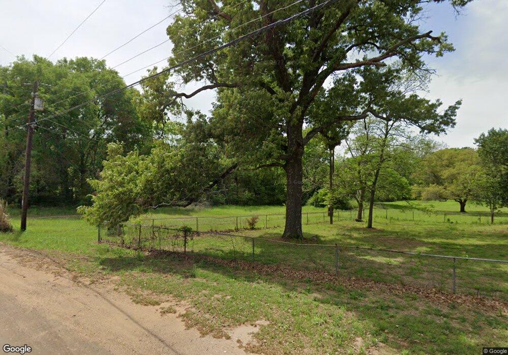 212 Scarborough Rd, Nacogdoches, TX 75961 - photo 1