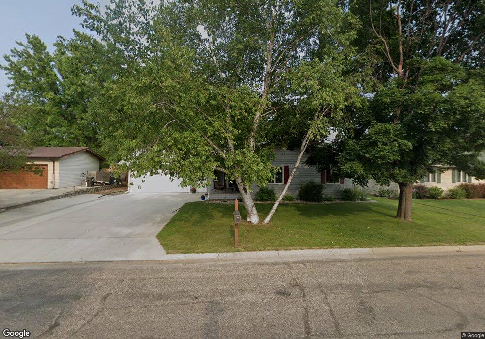 306 18th Ave NE, Jamestown, ND 58401 - photo 1