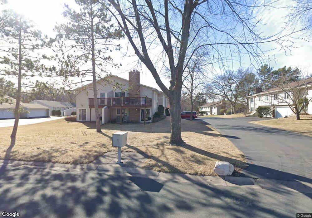 10479 Yorktown Ln N, Maple Grove, MN 55369 - photo 1