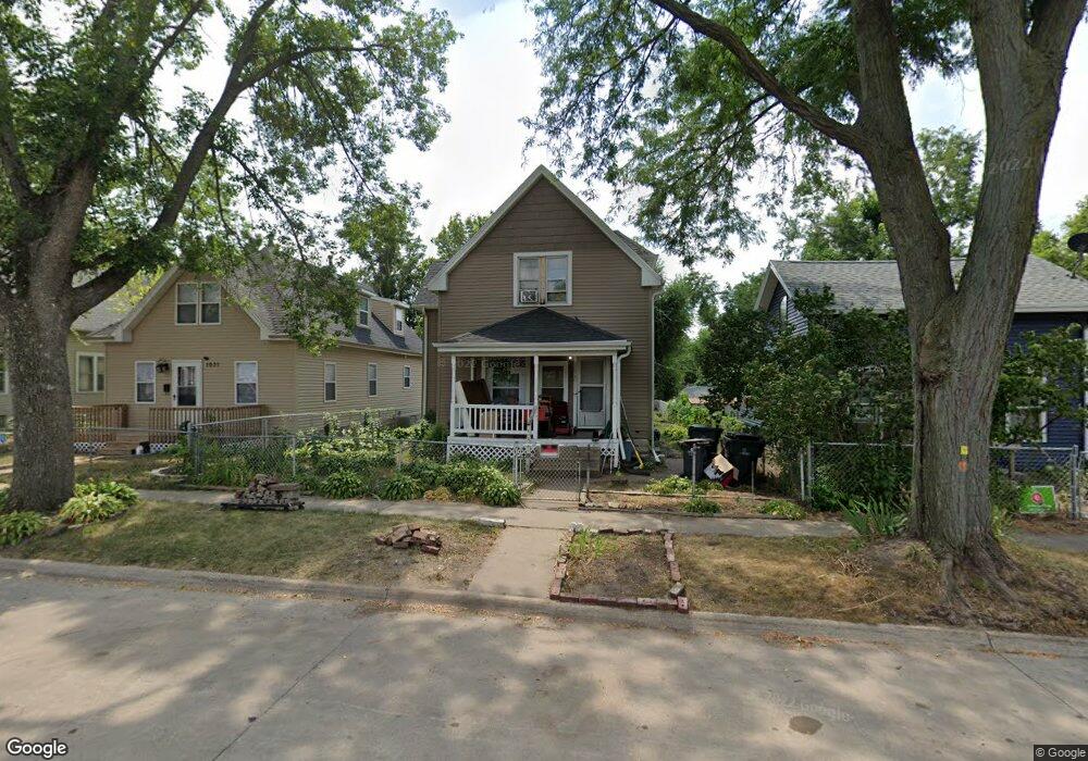 1029 10th Ave SE, Cedar Rapids, IA 52401 - photo 1