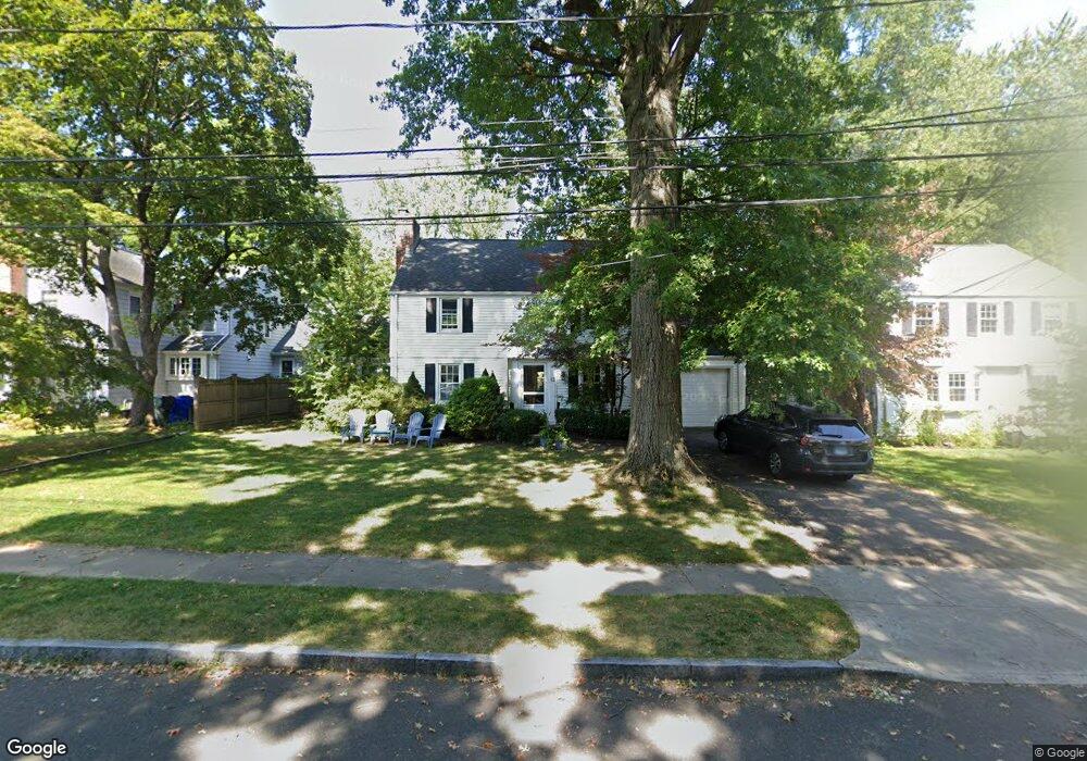 12 Linnard Rd, West Hartford, CT 06107 - photo 1