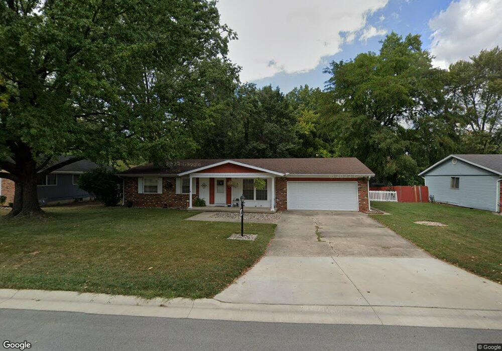 40 N Lakewood Dr, Effingham, IL 62401 - photo 1