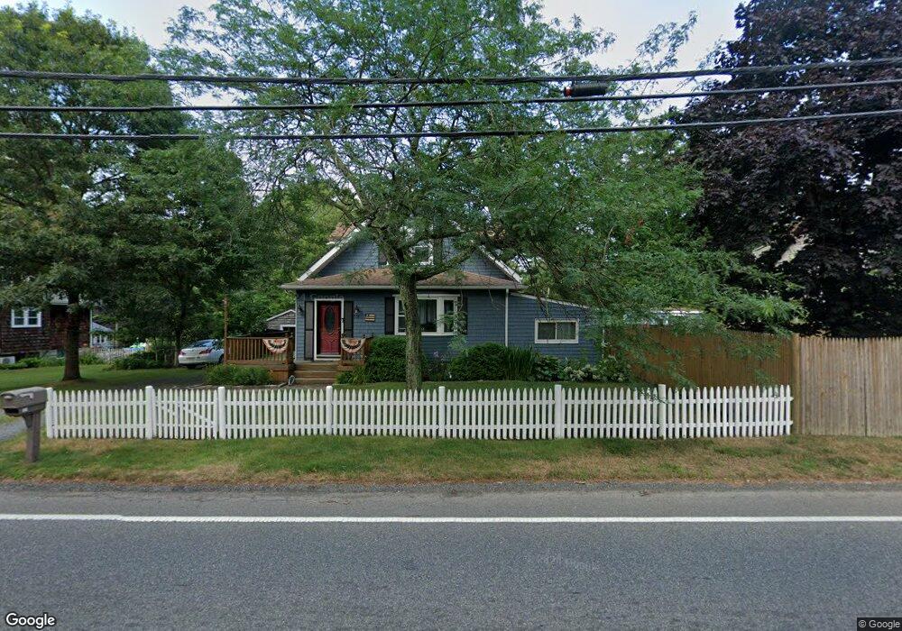 531 Reed Rd, North Dartmouth, MA 02747 - photo 1