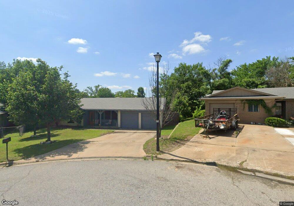 2820 Hyde Park Cir, Denison, TX 75020 - photo 1