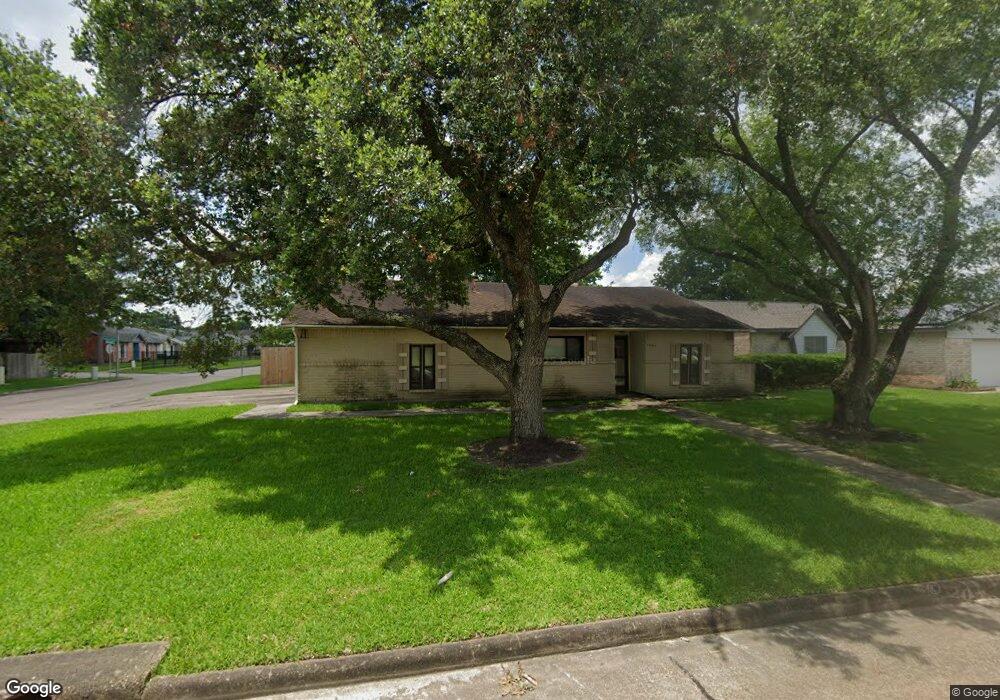 17022 Barcelona Dr, Friendswood, TX 77546 - photo 1