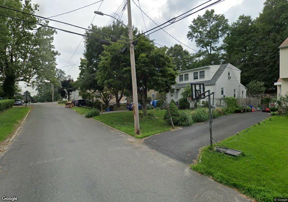 4 Curry Rd, Hastings On Hudson, NY 10706 - photo 1