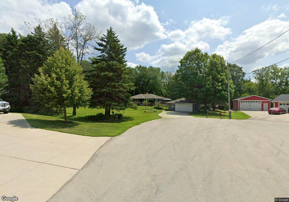101 Carrie Ln, Manitowoc, WI 54220 - photo 1
