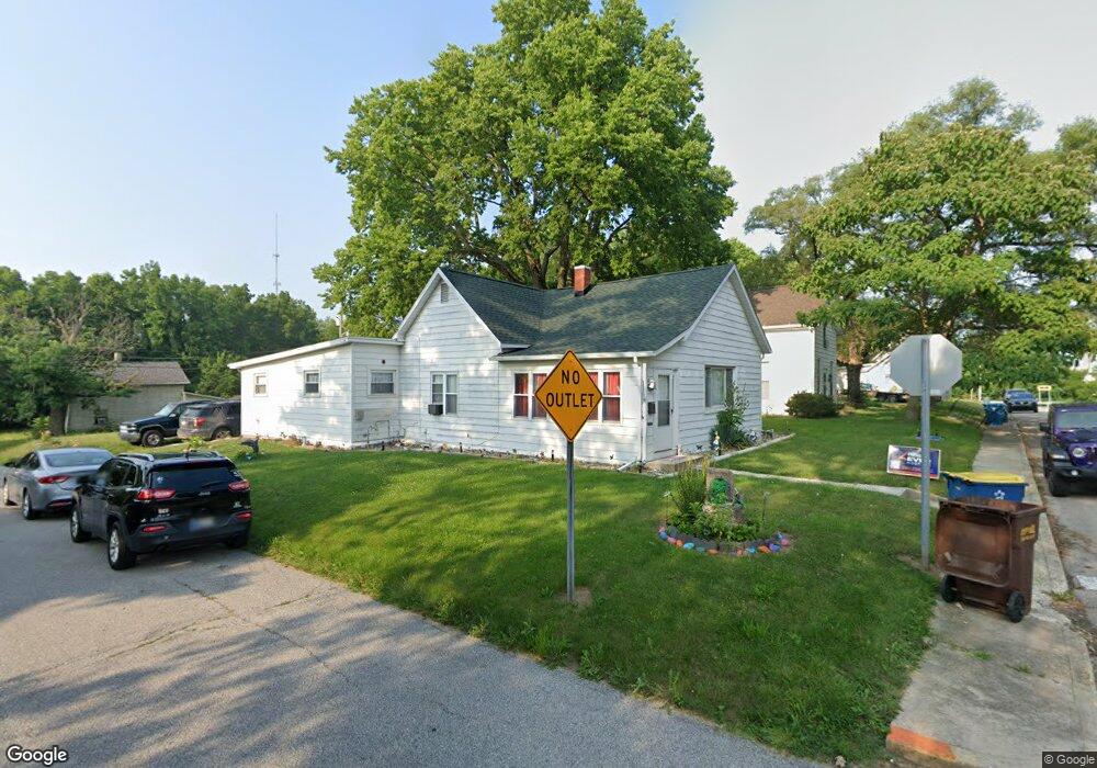 327 Lancaster St, Bluffton, IN 46714 - photo 1