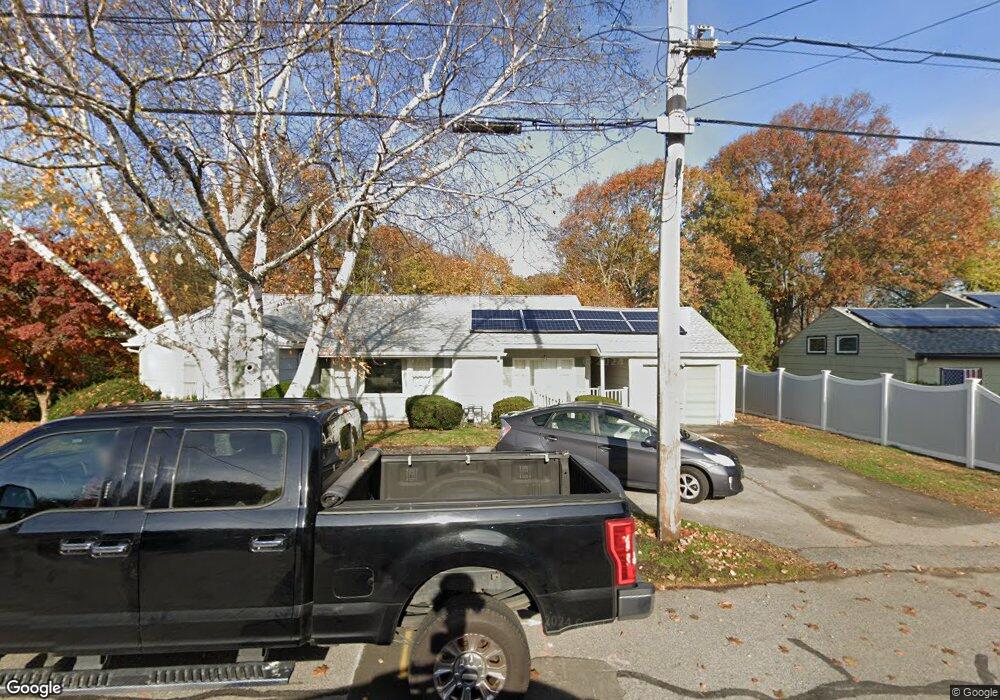 18 Myrtle Ave, Newburyport, MA 01950 - photo 1