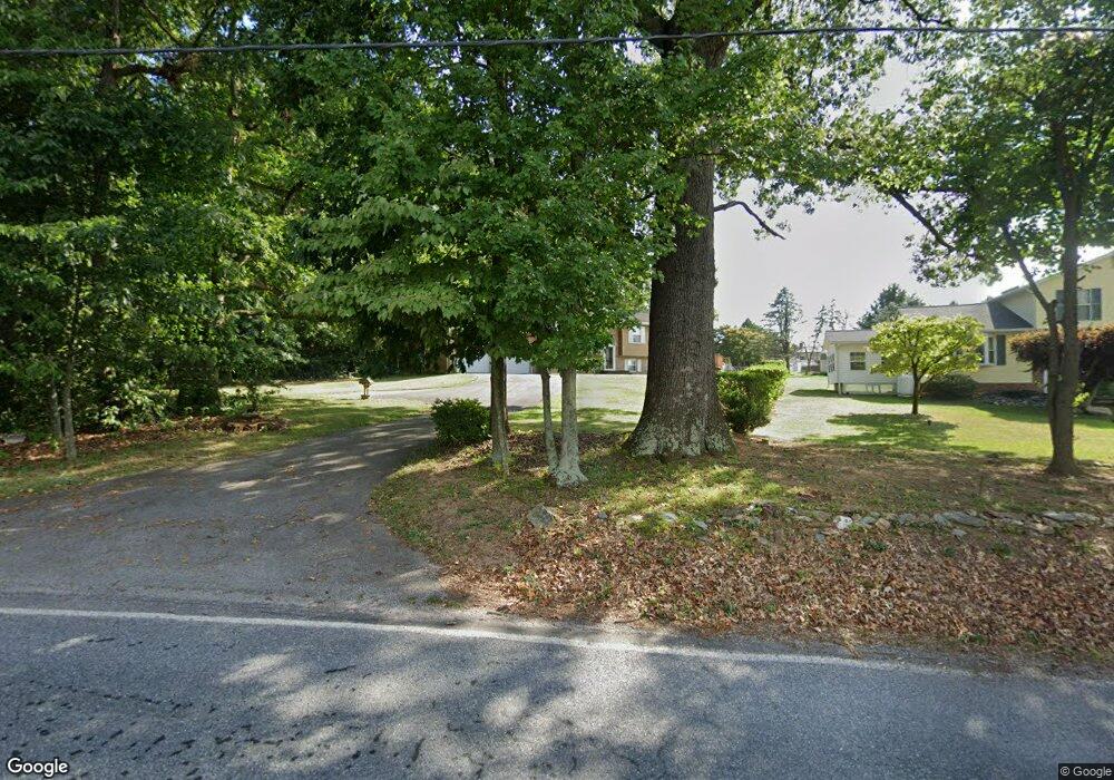 115 Pinetown Rd unit 14, Hanover, PA 17331 - photo 1