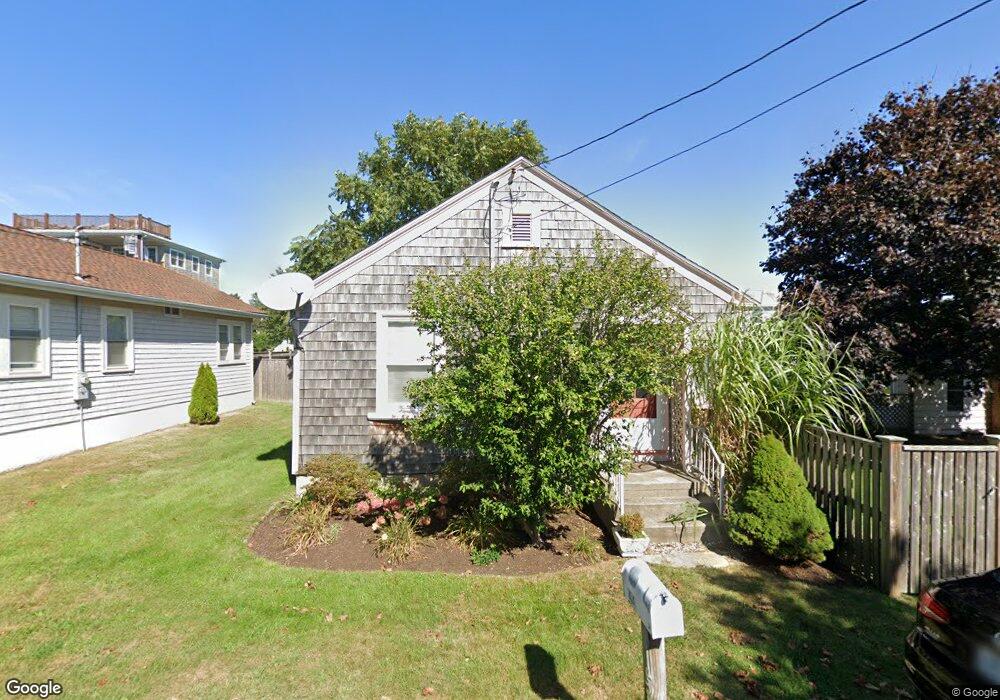 44 Crest St, Middletown, RI 02842 - photo 1