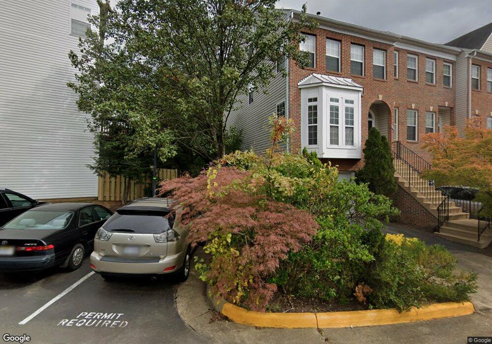 2536 James Madison Cir, Herndon, VA 20171 - photo 1