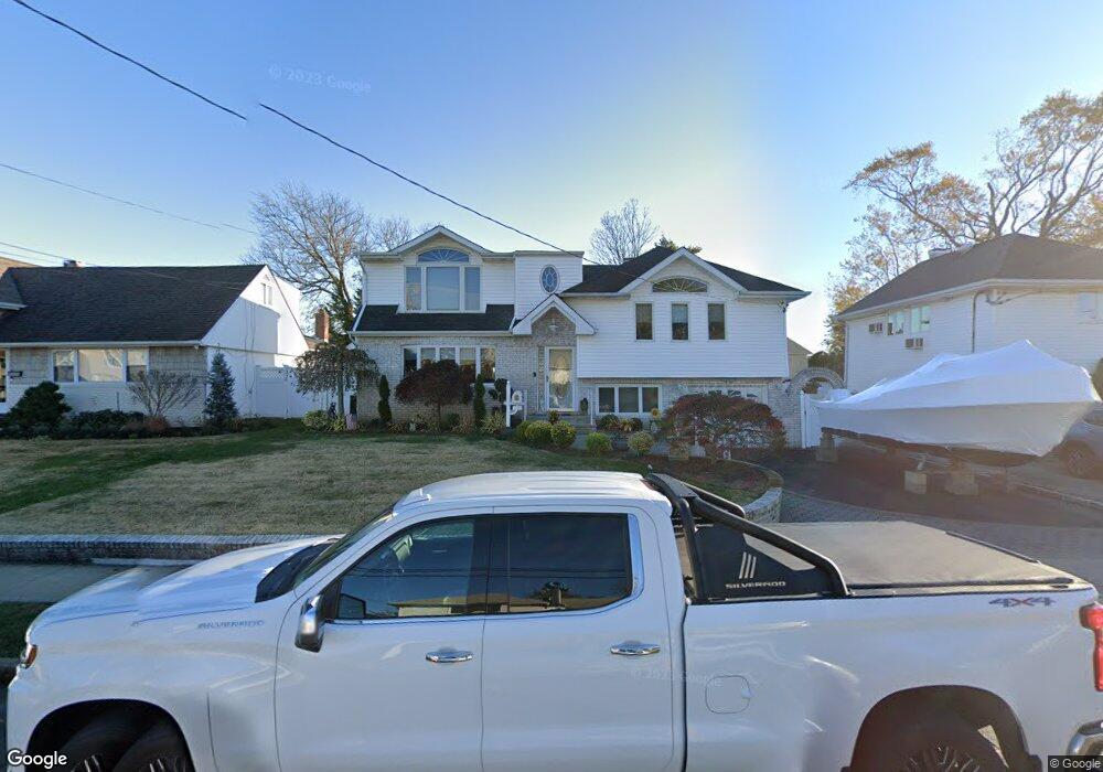 211 W Henrietta Ave, Oceanside, NY 11572 - photo 1