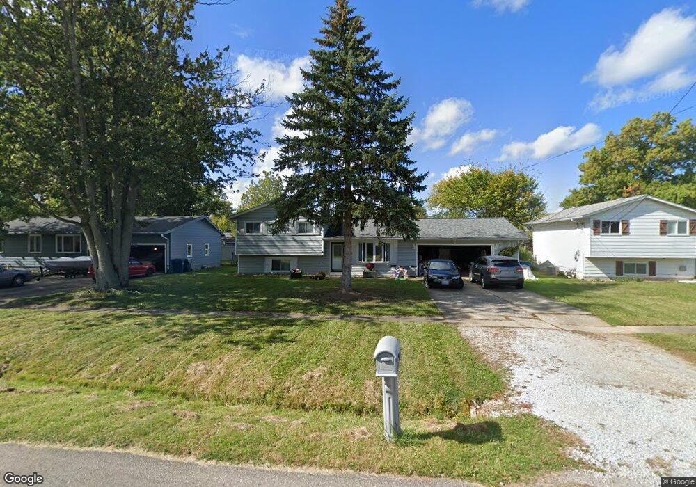 716 W Shore Blvd, Sheffield Lake, OH 44054 - photo 1