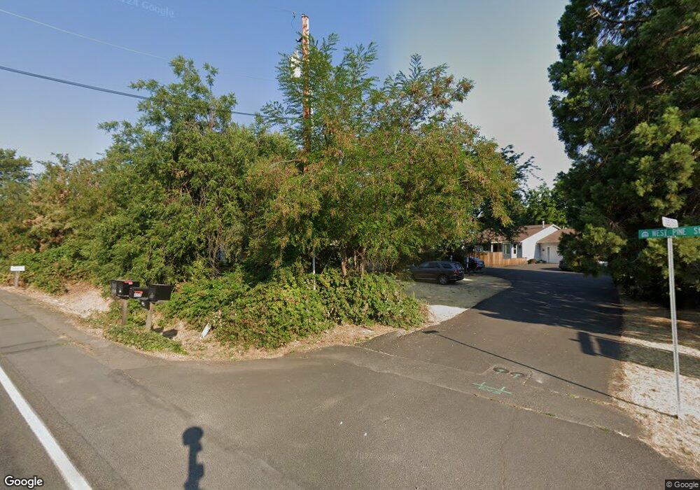 458 W Pine St, Central Point, OR 97502 - photo 1