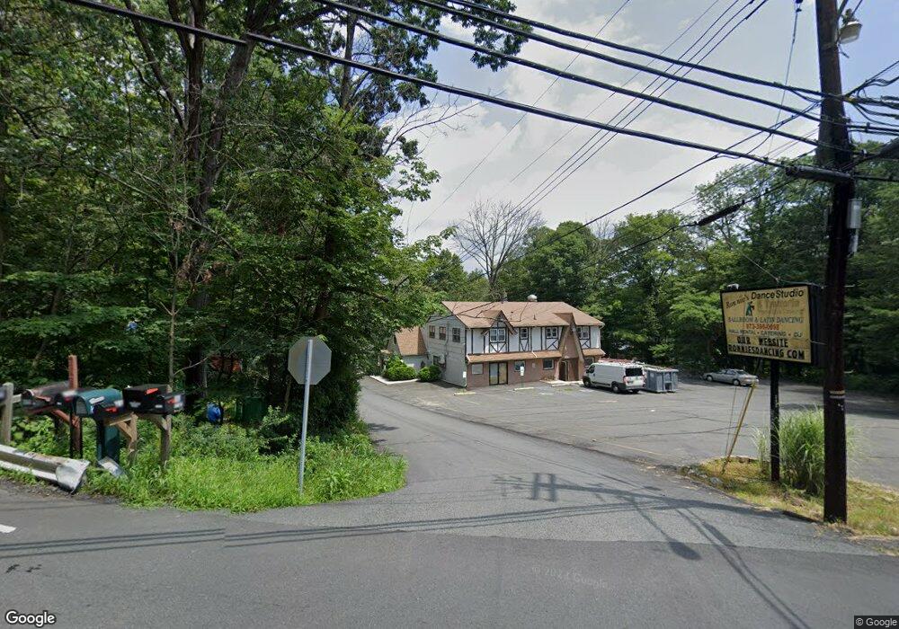 393 Maxim Dr, Andover, NJ 07821 - photo 1