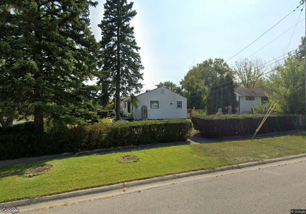 2014 N Mcaree Rd, Waukegan, IL 60087 - photo 1
