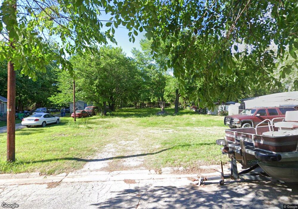 801 Myrtle St, Gainesville, TX 76240 - photo 1