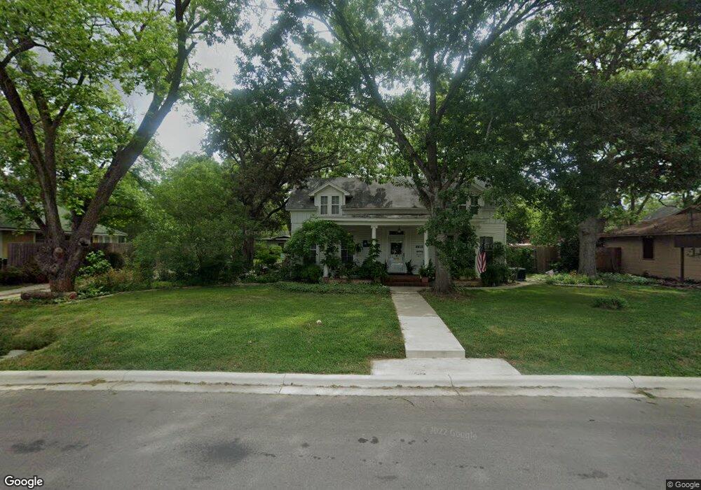 917 N Heideke St, Seguin, TX 78155 - photo 1