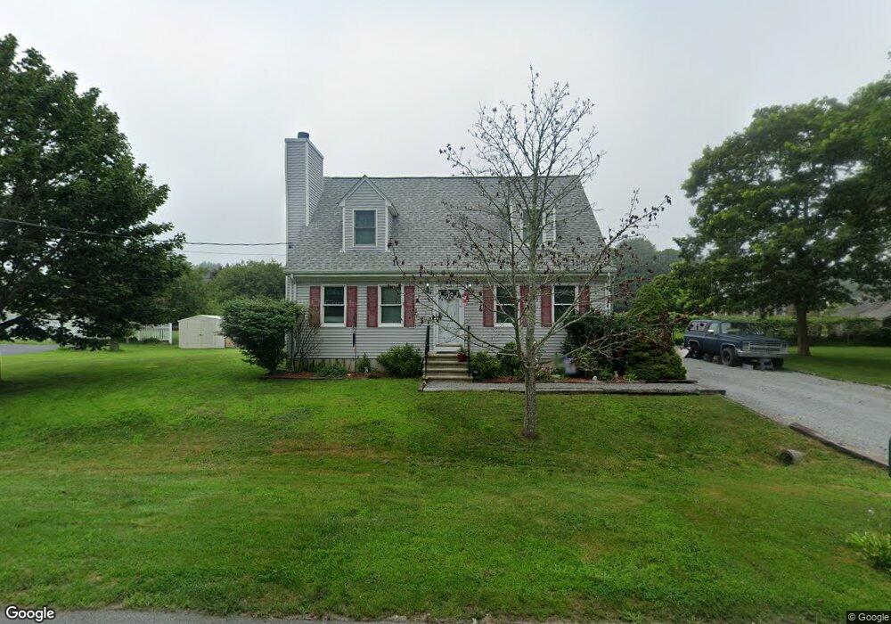71 Canfield St, South Dartmouth, MA 02748 - photo 1