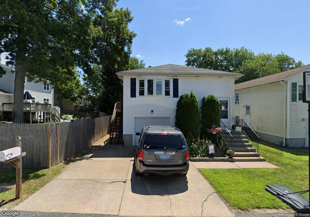 6 Hemlock Dr, Cumberland, RI 02864 - photo 1