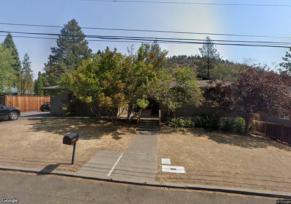 1058 NE 12th St, Bend, OR 97701 - photo 1