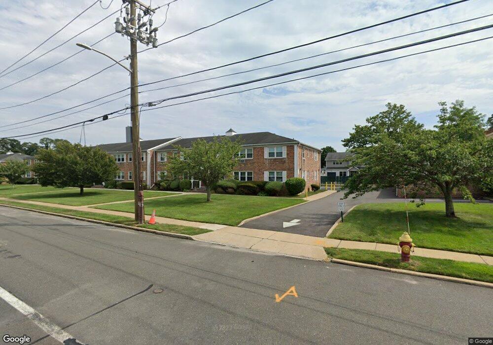 4020 Jerusalem Ave unit 4060, Seaford, NY 11783 - photo 1