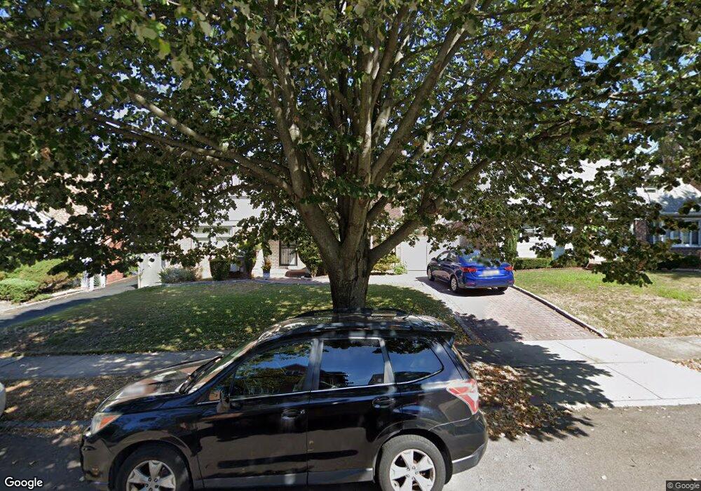 24565 63rd Ave, Little Neck, NY 11362 - photo 1