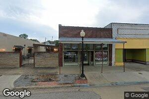 107 W Franklin Ave, Sesser, IL 62884