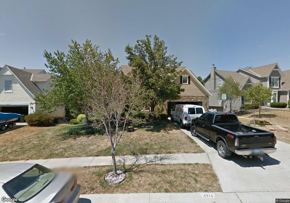 4914 Mccoy St, Shawnee, KS 66226 - photo 1